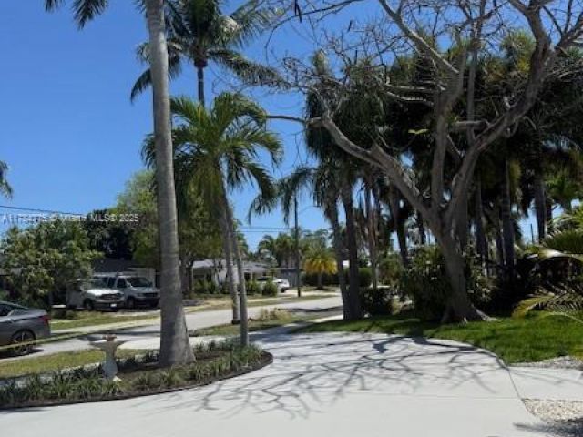 Home for sale at 411 SE 6th Ave - photo 5881677