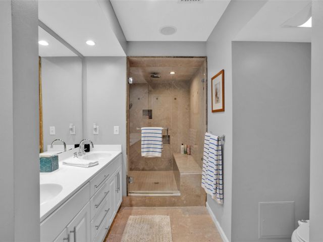 Home for sale at 1062 SE 22nd Ave - photo 5936973