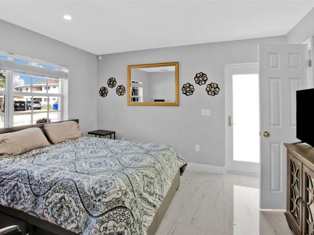 Home for sale at 1062 SE 22nd Ave - photo 5936984