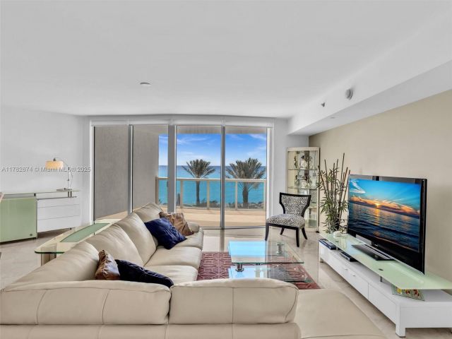 Apartment for sale  Unit #704 - photo 5947349