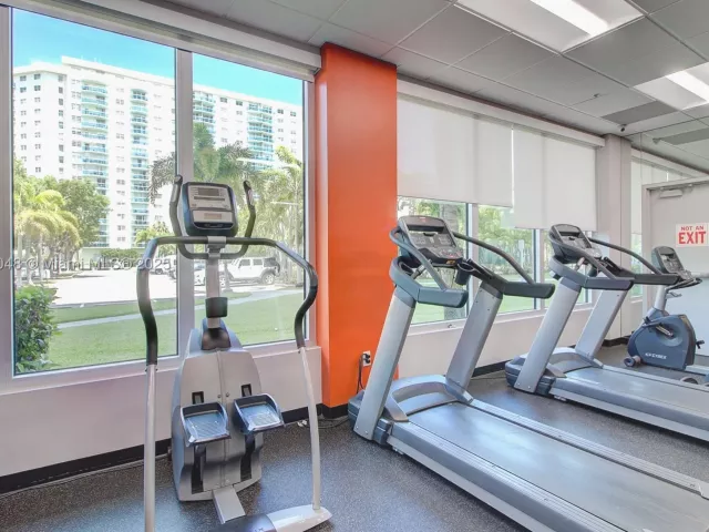2-bedroom condo for sale in Sunny Isles Beach - 19380 Collins Ave 1002 - MondialRealty
