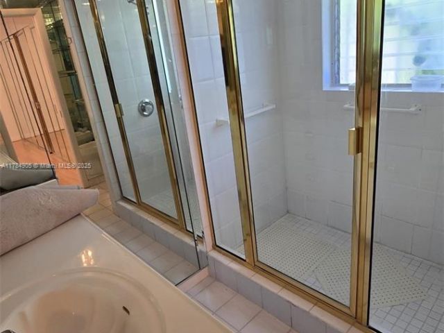 Home for rent at 1901 SW 2nd Ave - photo 5900234