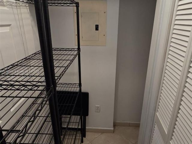 Home for rent at 1901 SW 2nd Ave - photo 5900239