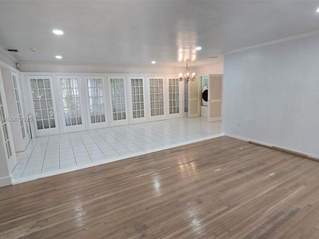 Home for rent at 1901 SW 2nd Ave - photo 5900245