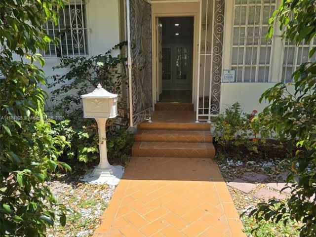 Home for rent at 1901 SW 2nd Ave - photo 5900249