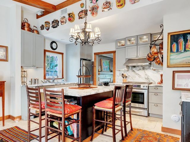 Home for sale at 42 Palm Square - photo 5877679