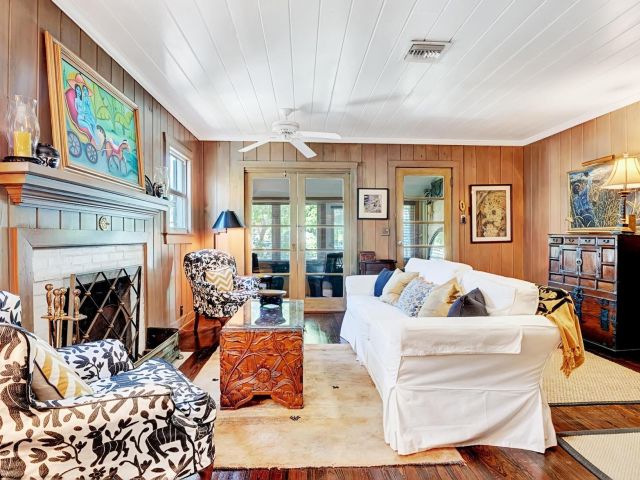 Home for sale at 42 Palm Square - photo 5877681