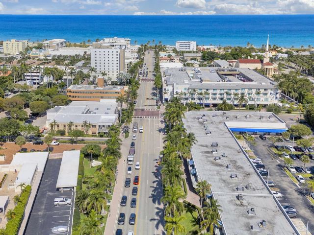 Home for sale at 42 Palm Square - photo 5877684