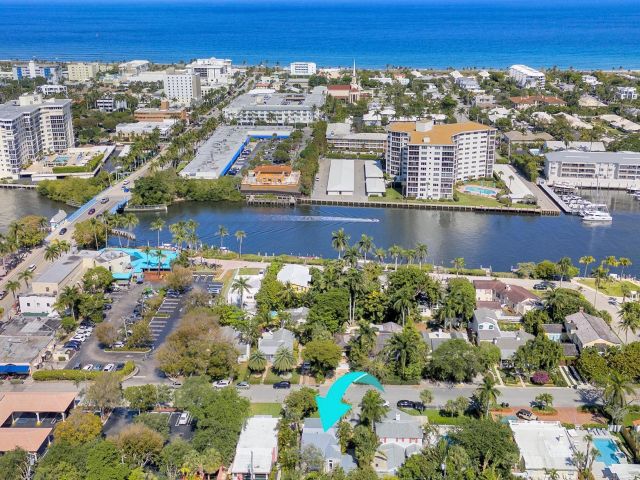 Home for sale at 42 Palm Square - photo 5877686