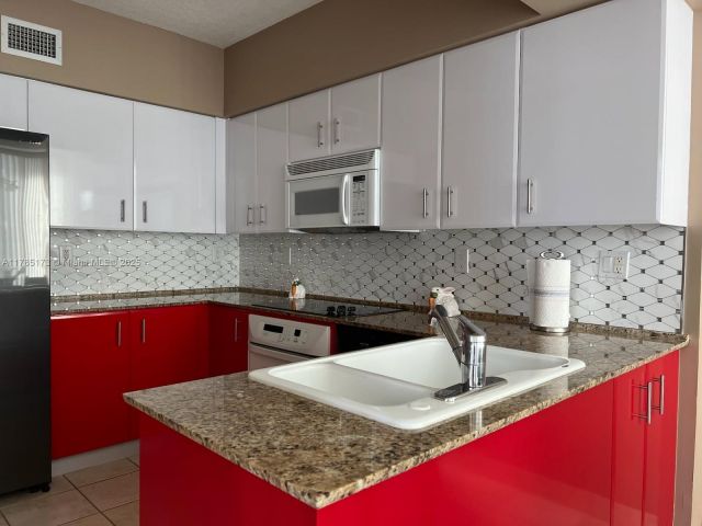 Apartment for sale  Unit #610 - photo 5905239