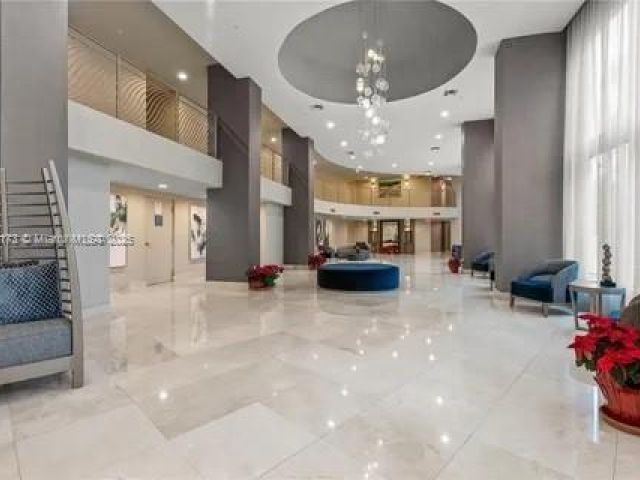 1-bedroom condo for sale in Aventura - 3370 Hidden Bay Dr 610 - MondialRealty