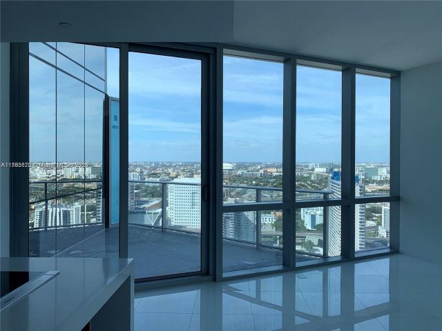 Apartment for sale  Unit #3002 - photo 5923406