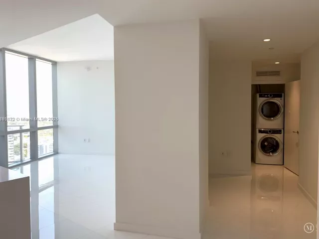 1-bedroom condo for sale in Miami - 851 NE 1st Ave 3002 - MondialRealty