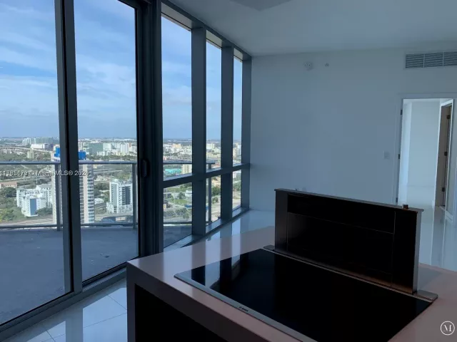 1-bedroom condo for sale in Miami - 851 NE 1st Ave 3002 - MondialRealty