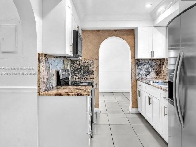 Home for sale at 936 NE 132nd St - photo 5877158