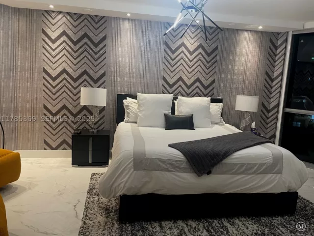 3-bedroom condo for rent in Hollywood - 3101 S Ocean Dr 1707 - MondialRealty