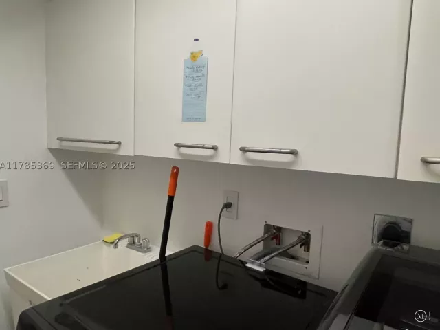 3-bedroom condo for rent in Hollywood - 3101 S Ocean Dr 1707 - MondialRealty