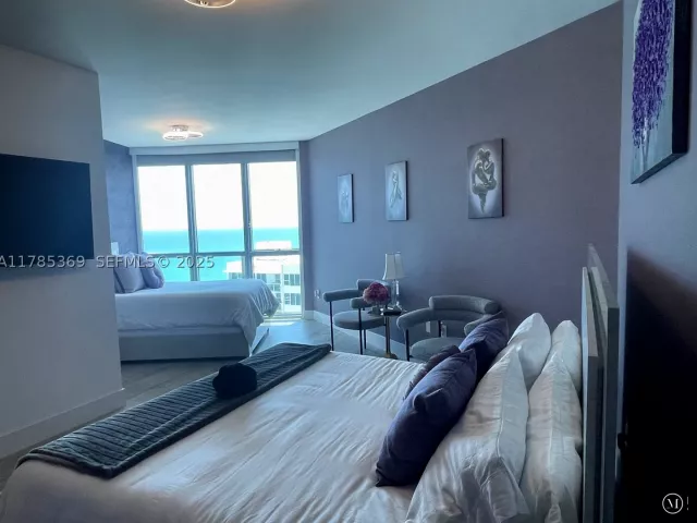3-bedroom condo for rent in Hollywood - 3101 S Ocean Dr 1707 - MondialRealty
