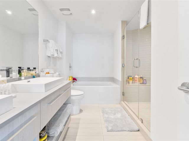 Apartment for rent  Unit #T3609 - photo 5971726