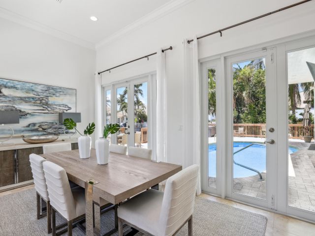 Home for sale at 1030 Rhodes Villa Avenue - photo 5878038