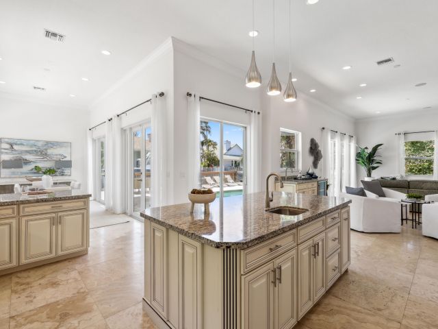 Home for sale at 1030 Rhodes Villa Avenue - photo 5878040