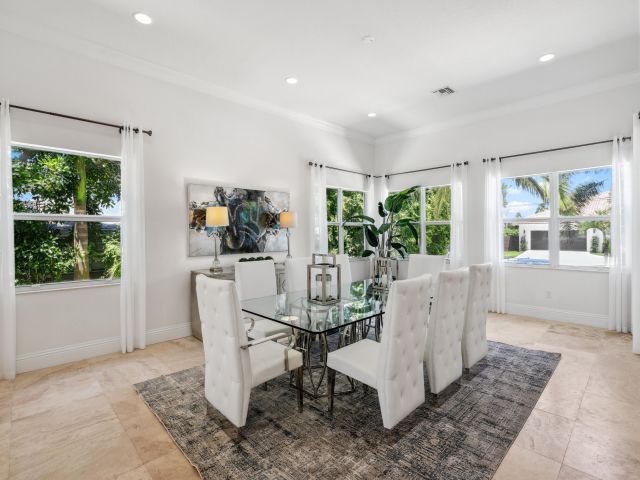 Home for sale at 1030 Rhodes Villa Avenue - photo 5878050