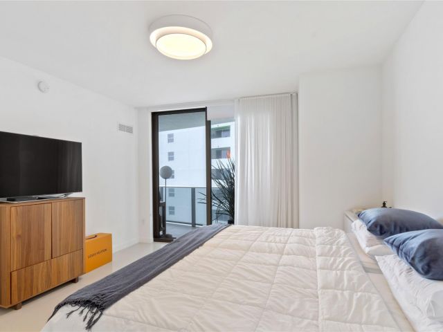 Apartment for rent  Unit #2010 - photo 5958615