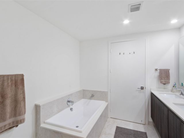 Apartment for rent  Unit #2010 - photo 5958616