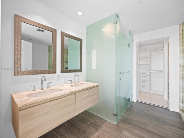 Apartment for sale  Unit #4009 - photo 5925644