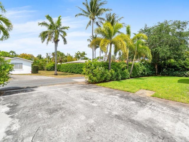 Home for sale at 255 Russlyn Drive - photo 5865815