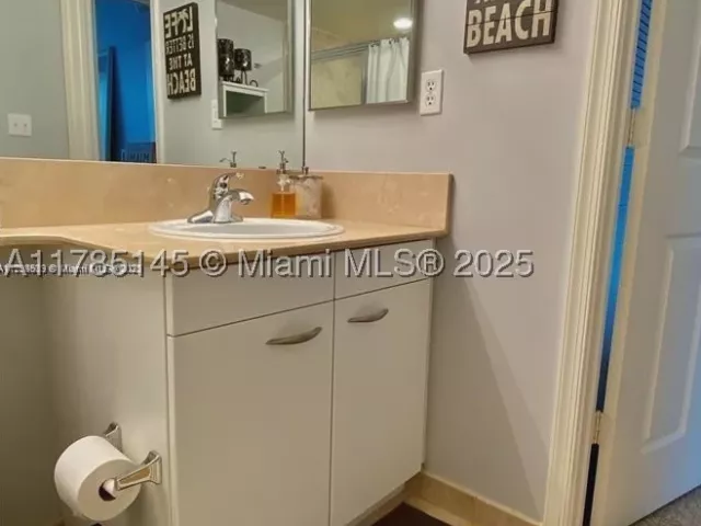 2-bedroom condo for rent in Hallandale Beach - 2080 S Ocean Dr 707 - MondialRealty