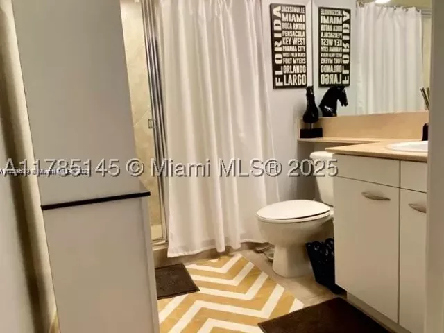 2-bedroom condo for rent in Hallandale Beach - 2080 S Ocean Dr 707 - MondialRealty