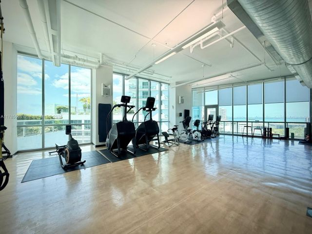 Apartment for sale  Unit #1009 - photo 5921175