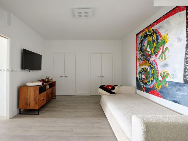 Apartment for sale  Unit #1009 - photo 5921179