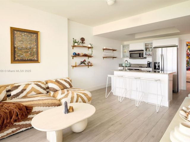 Apartment for sale  Unit #1009 - photo 5921186