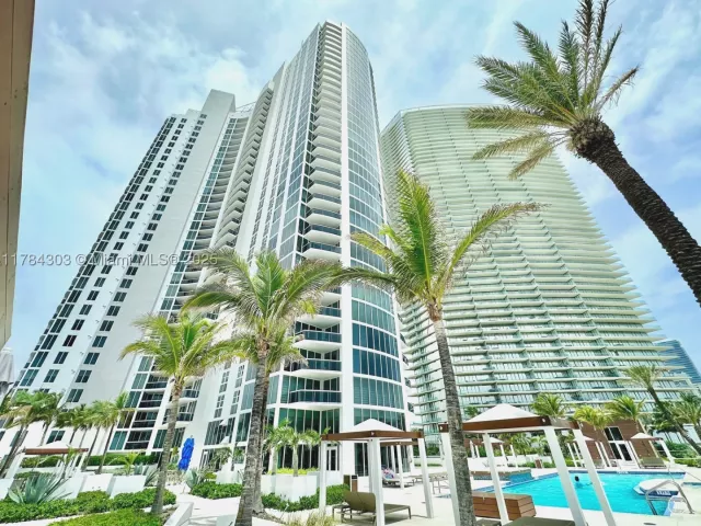 3-bedroom condo for sale in Sunny Isles Beach - 18911 Collins Ave 405 - MondialRealty