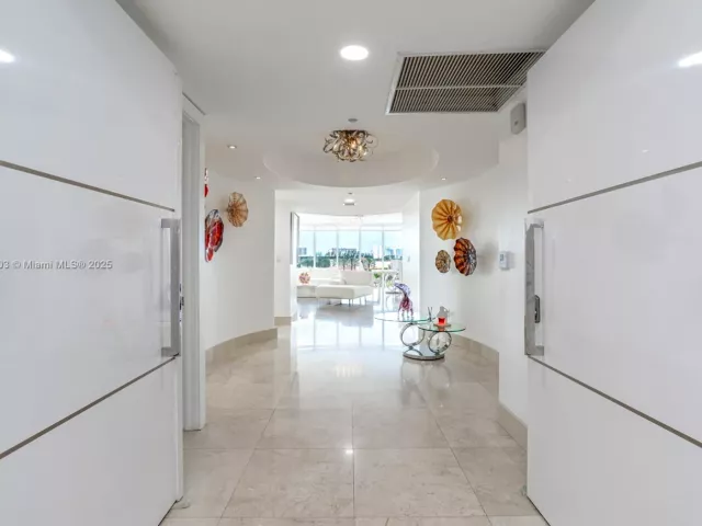 Apartment for sale  Unit #405 - photo 5898952