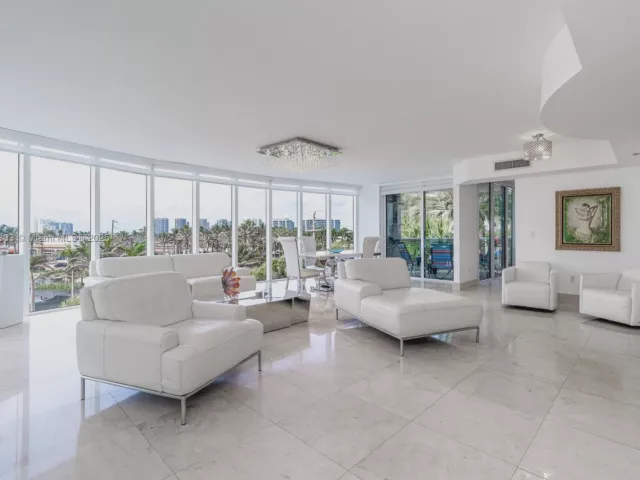 Apartment for sale  Unit #405 - photo 5898954