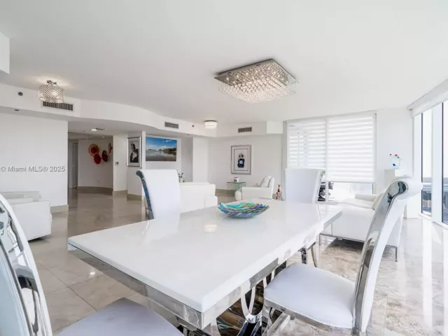 Apartment for sale  Unit #405 - photo 5898957