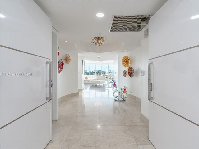 Apartment for sale  Unit #405 - photo 5898952