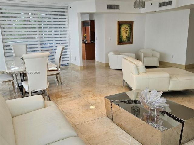 Apartment for sale  Unit #405 - photo 5898959