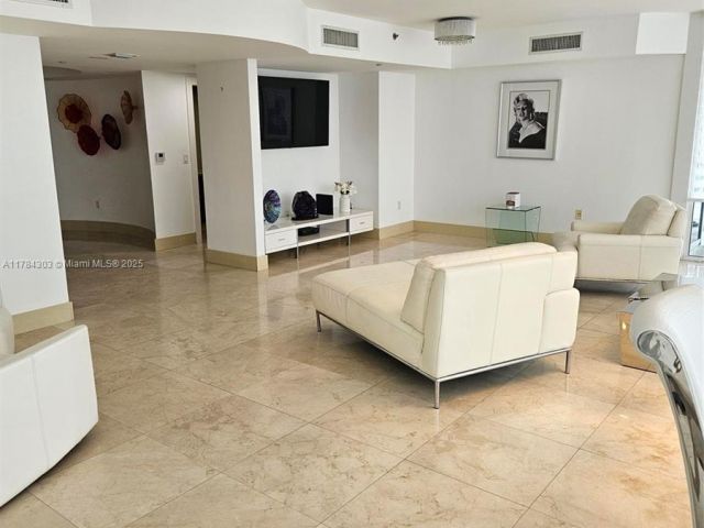 Apartment for sale  Unit #405 - photo 5898960