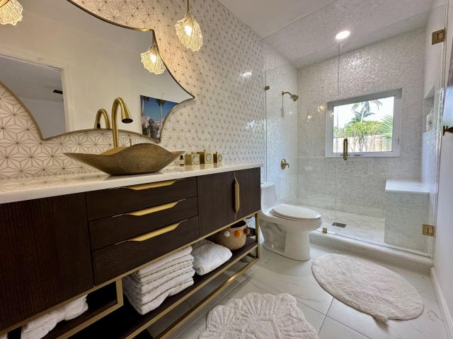 Home for rent at 801 NW 6th Drive - photo 5954198