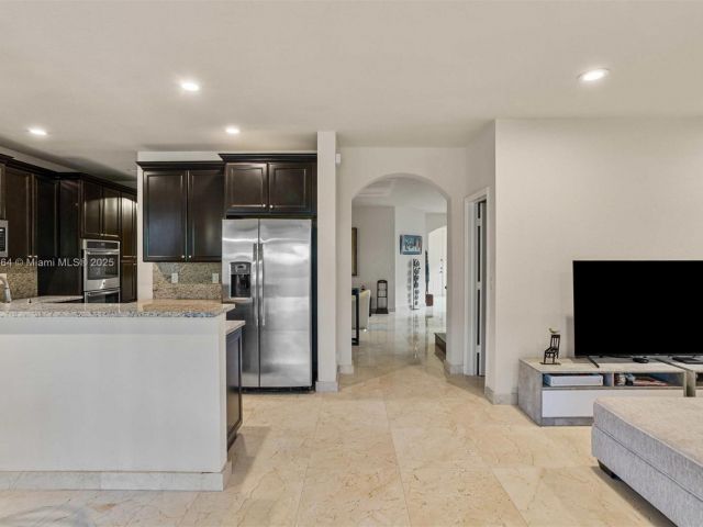 Home for sale at 10075 NW 86th Ter - photo 5859554