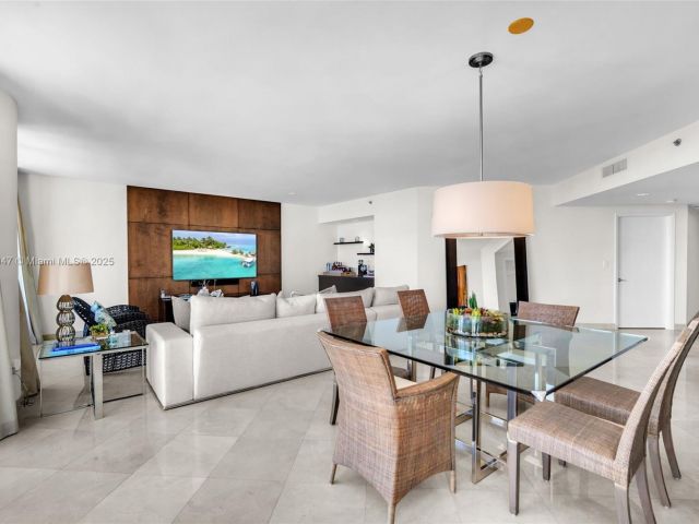 Apartment for sale  Unit #1704 - photo 5975091