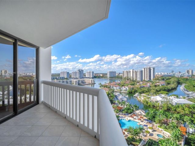 Apartment for sale  Unit #1704 - photo 5975098