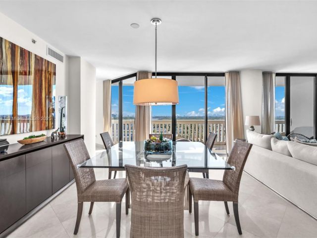 Apartment for sale  Unit #1704 - photo 5975102