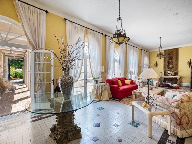 Home for sale at 8447 E Dixie Hwy - photo 6009348