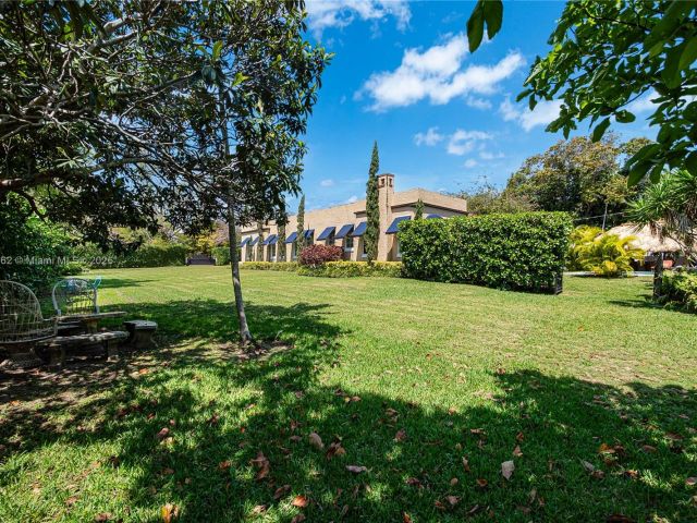 Home for sale at 8447 E Dixie Hwy - photo 6009356