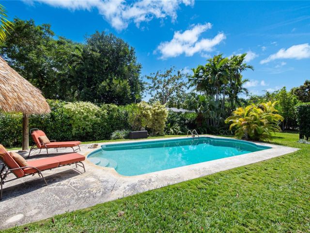 Home for sale at 8447 E Dixie Hwy - photo 6009357